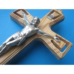 Krzyż z drzewa oliwnego 21,5 cm